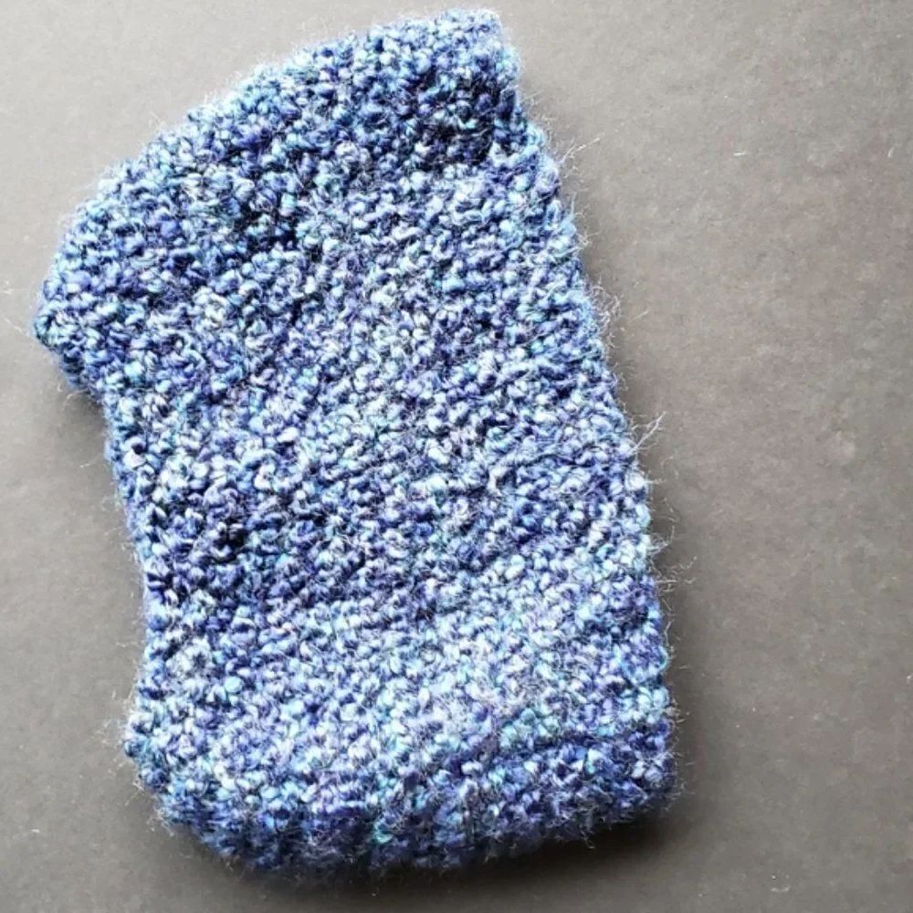 Hand made Messy Bun Knit Hat - Picture 3 of 7